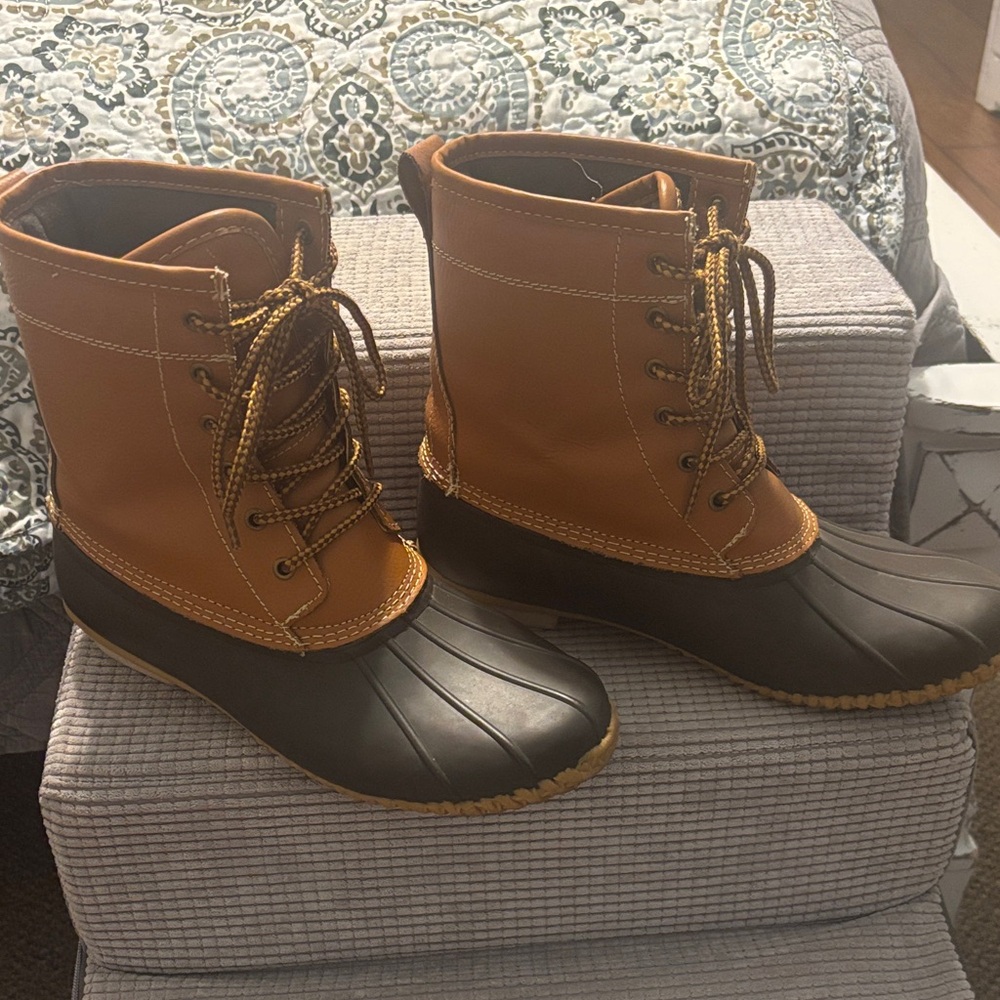 Women's Tan and Black Duck Boots